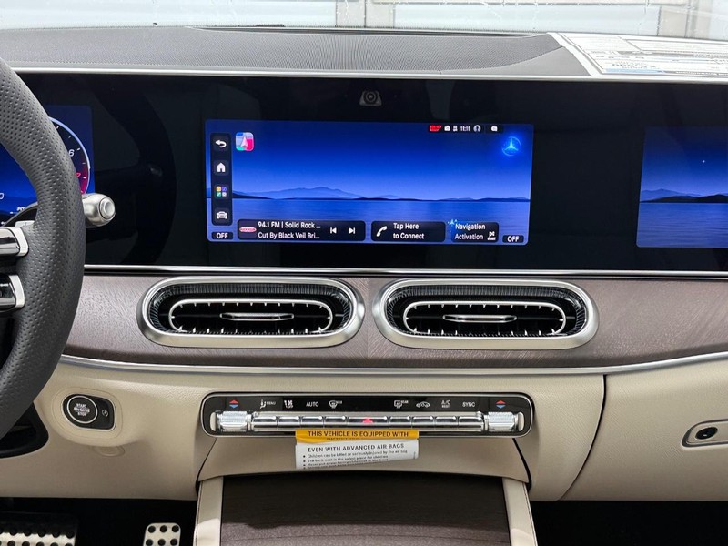 Mercedes-Benz GLE Vehicle Image 6