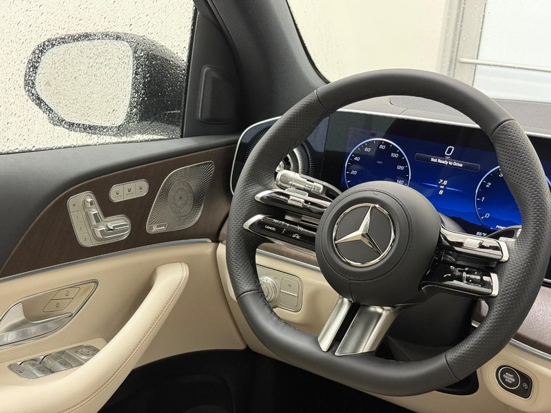 Mercedes-Benz GLE Vehicle Image 7