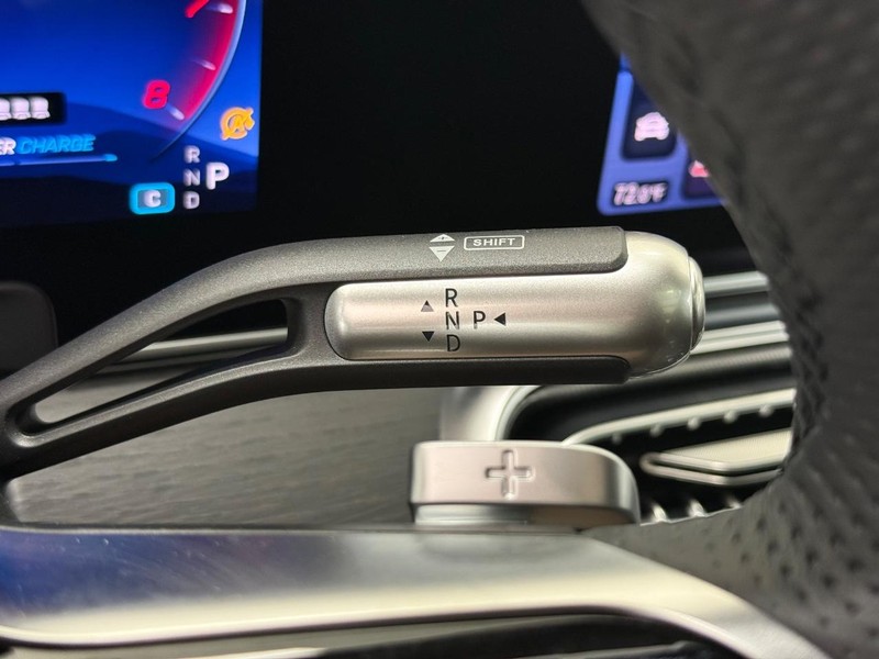 Mercedes-Benz GLE Vehicle Image 13