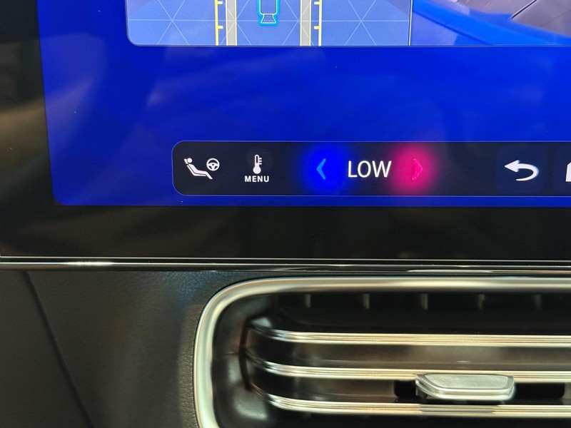 Mercedes-Benz CLA Vehicle Image 14