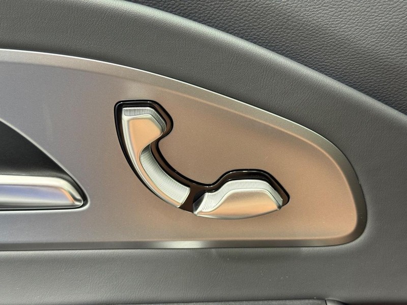 Mercedes-Benz CLA Vehicle Image 15