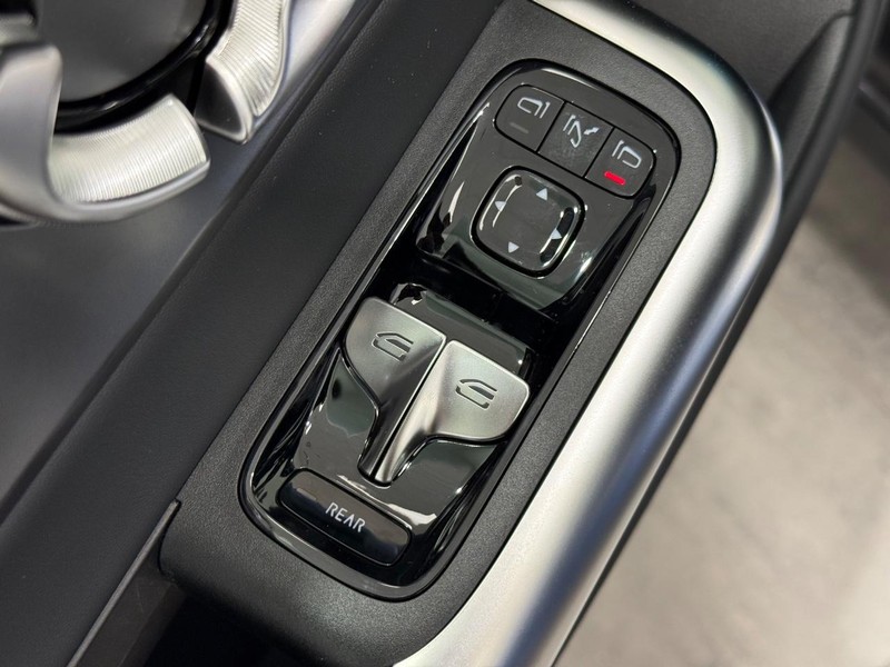 Mercedes-Benz CLA Vehicle Image 16