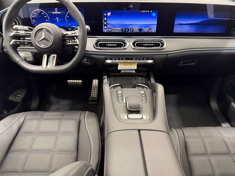 Mercedes-Benz GLS Vehicle Image 7