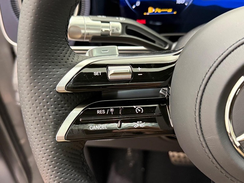 Mercedes-Benz GLS Vehicle Image 13