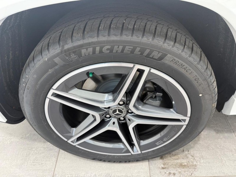 Mercedes-Benz GLS Vehicle Image 3