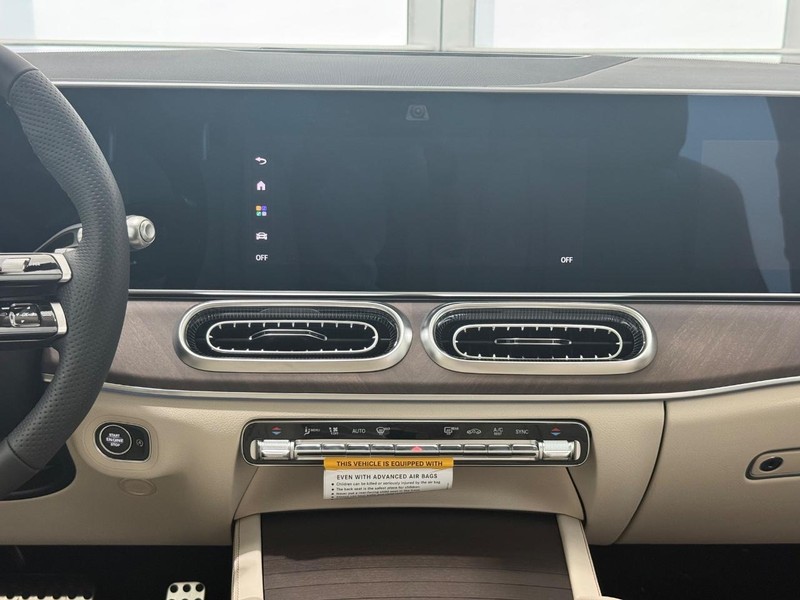 Mercedes-Benz GLS Vehicle Image 7
