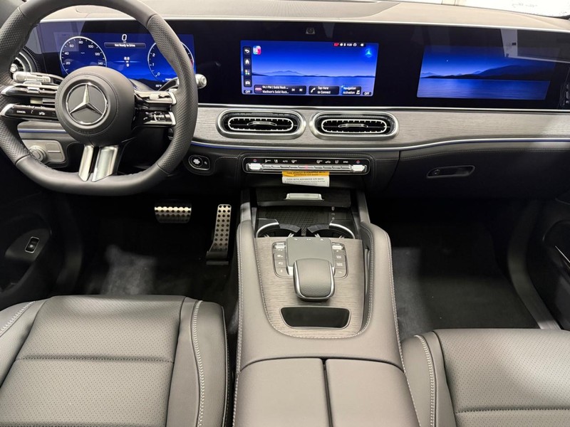 Mercedes-Benz GLE Vehicle Image 6