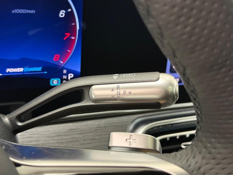 Mercedes-Benz GLE Vehicle Image 13