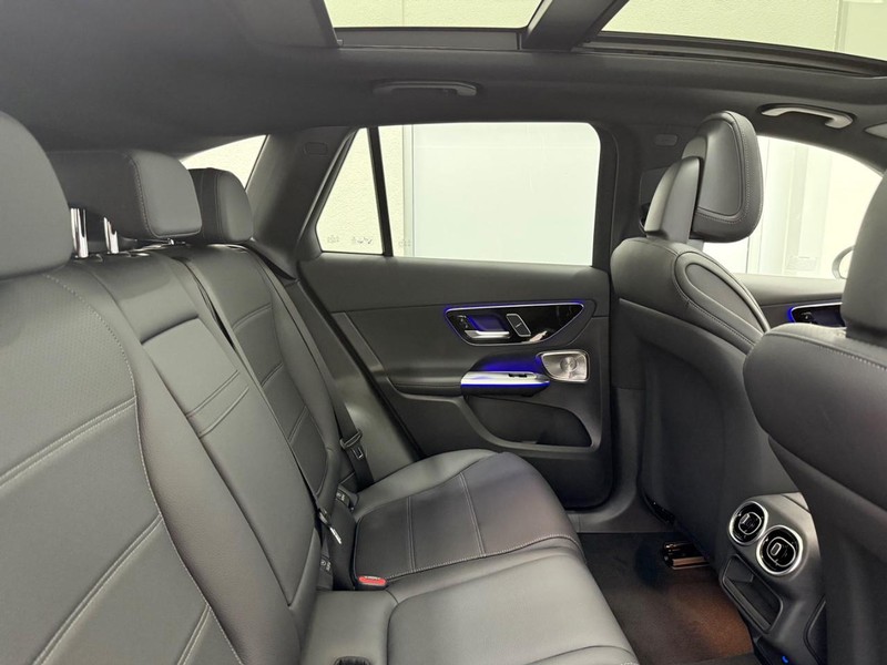 Mercedes-Benz GLC Vehicle Image 5