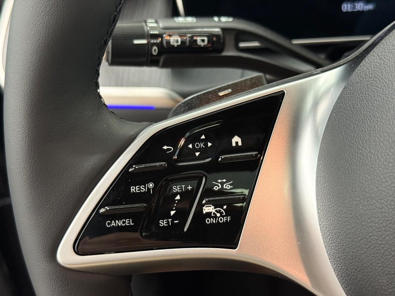 Mercedes-Benz GLC Vehicle Image 11