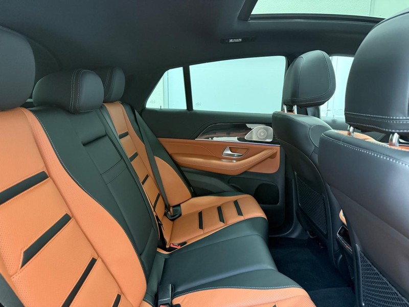 Mercedes-Benz GLE Vehicle Image 5