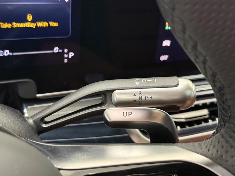 Mercedes-Benz GLE Vehicle Image 14