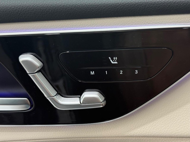 Mercedes-Benz GLC Vehicle Image 10