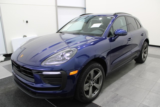 more details - porsche macan