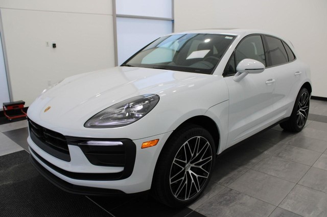 more details - porsche macan