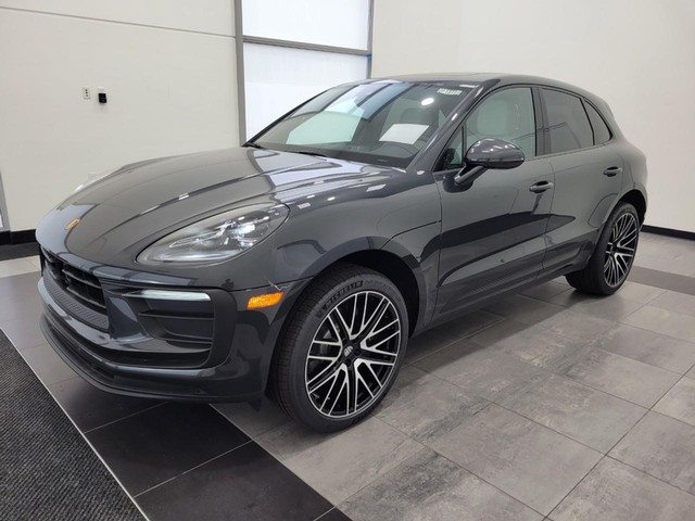 more details - porsche macan