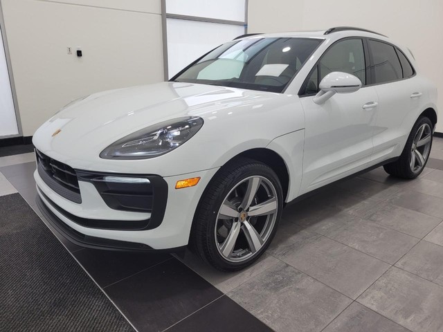 more details - porsche macan