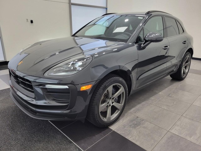 more details - porsche macan