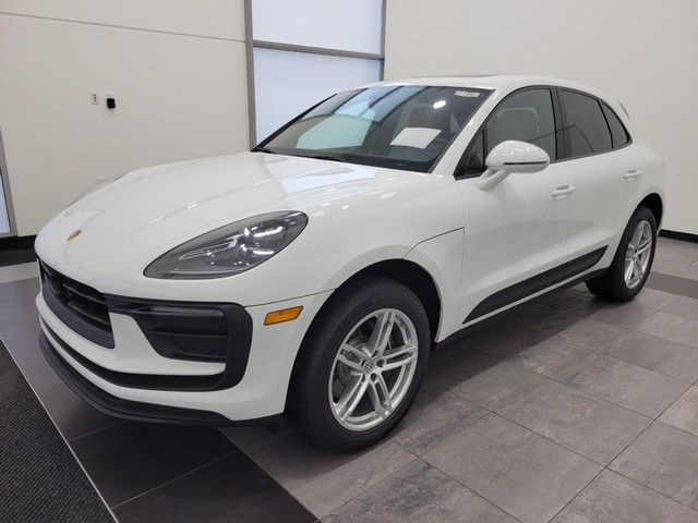 more details - porsche macan