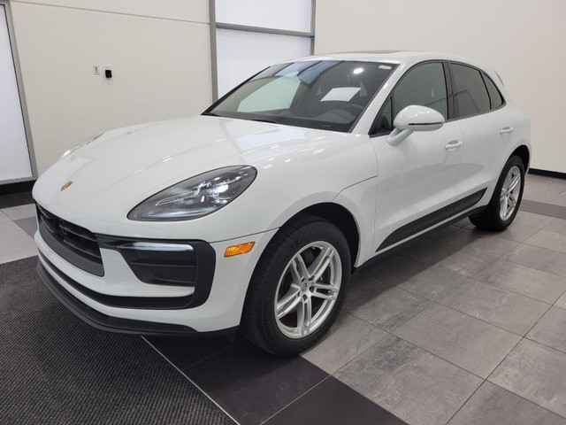 more details - porsche macan