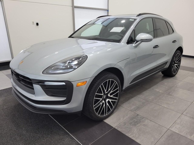 more details - porsche macan