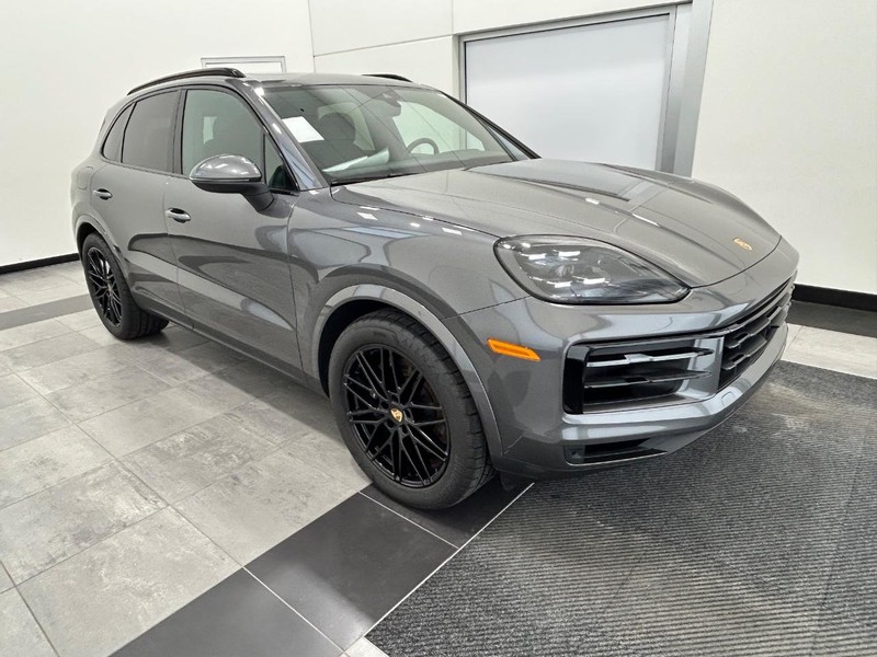 Porsche Cayenne Vehicle Full-screen Gallery Image 10