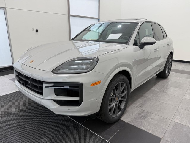 Madison WI 2025 Porsche Cayenne more details - porsche cayenne