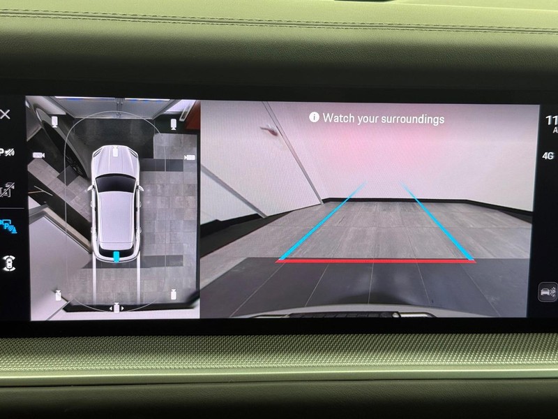 Porsche Cayenne Vehicle Full-screen Gallery Image 20