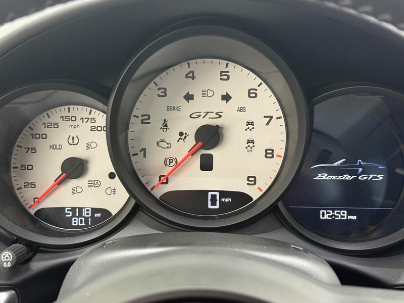 Porsche 718 Boxster Vehicle Full-screen Gallery Image 21