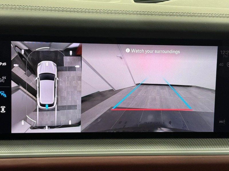 Porsche Cayenne Vehicle Full-screen Gallery Image 21