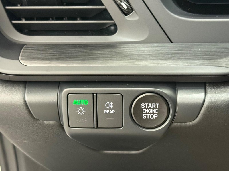 Porsche 911 Vehicle Full-screen Gallery Image 20