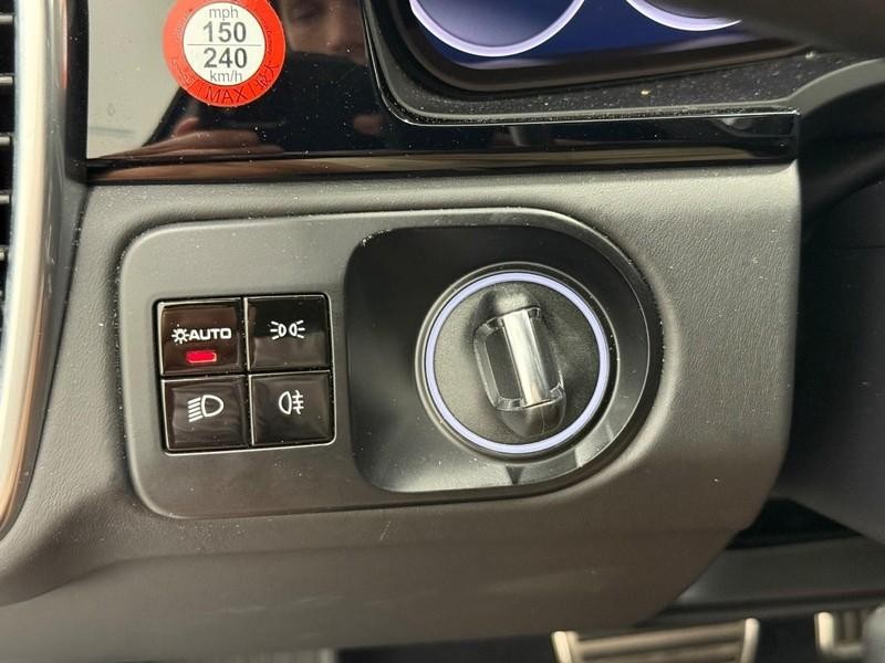 Porsche Cayenne Vehicle Full-screen Gallery Image 19