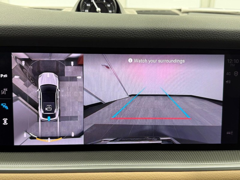 Porsche Cayenne Vehicle Full-screen Gallery Image 23