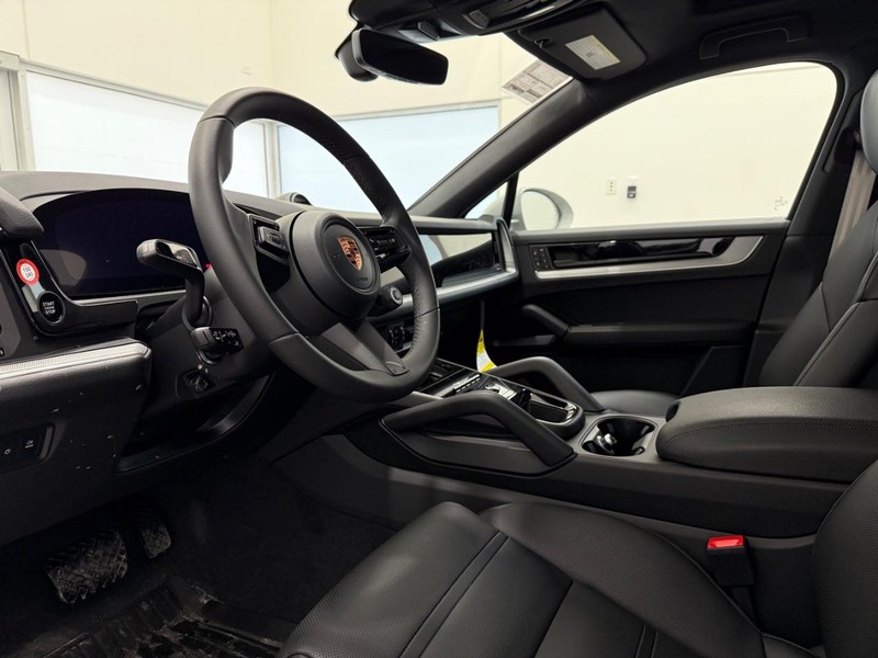 Porsche Cayenne Vehicle Full-screen Gallery Image 4