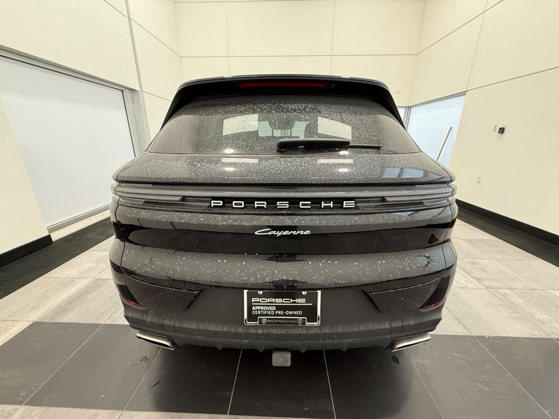 Porsche Cayenne Vehicle Full-screen Gallery Image 6