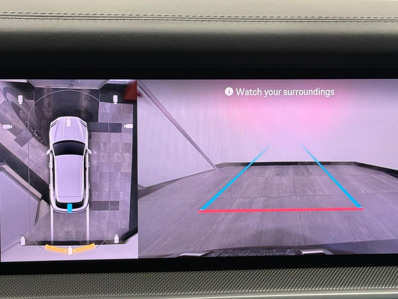 Porsche Cayenne Vehicle Full-screen Gallery Image 22