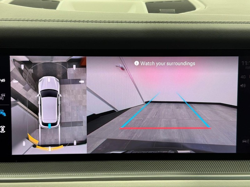 Porsche Cayenne Vehicle Full-screen Gallery Image 22