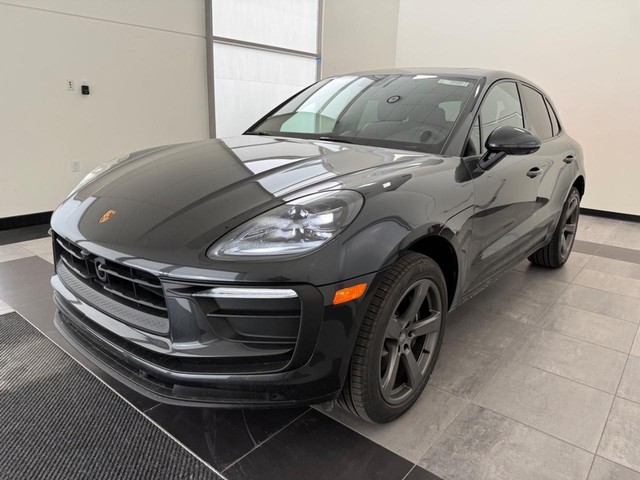 more details - porsche macan