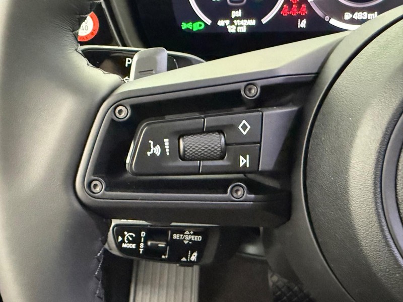 Porsche Cayenne Vehicle Full-screen Gallery Image 19