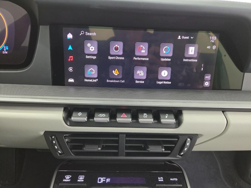 Porsche 911 Vehicle Full-screen Gallery Image 15