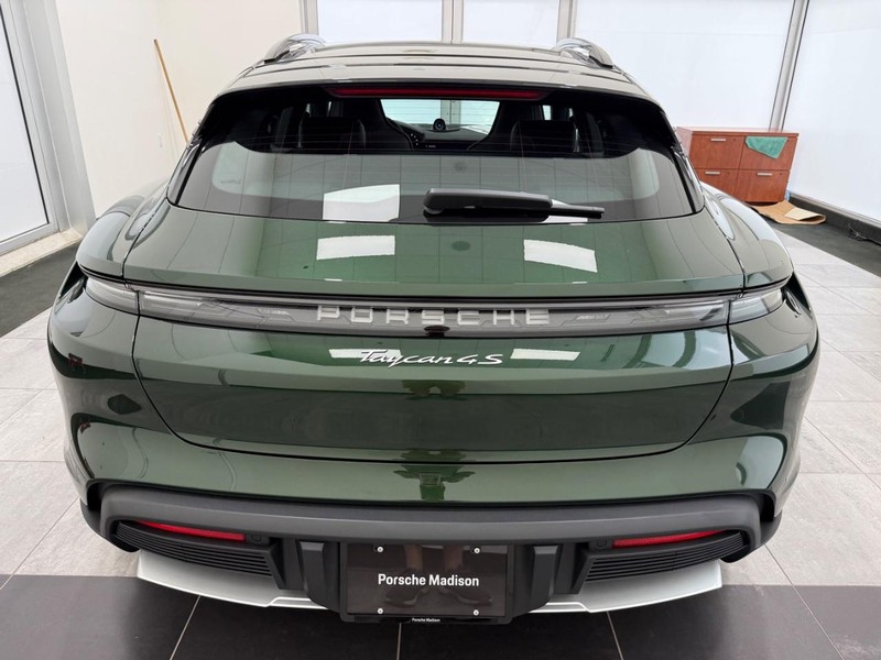 Porsche Taycan Vehicle Full-screen Gallery Image 6