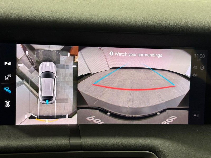 Porsche Taycan Vehicle Full-screen Gallery Image 24