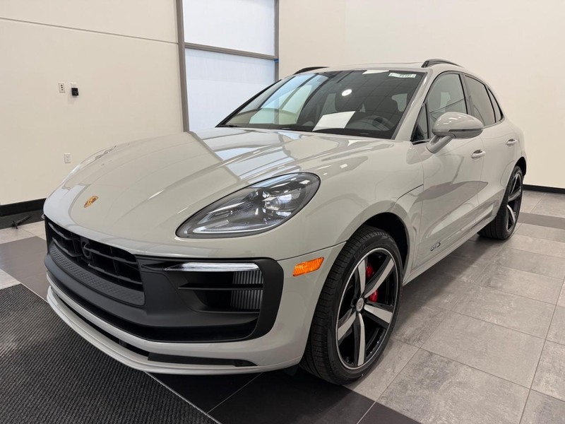 2026 Porsche Macan GTS's photo
