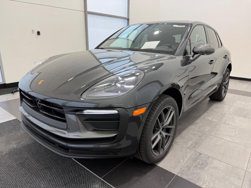 2026 Porsche Macan T's photo