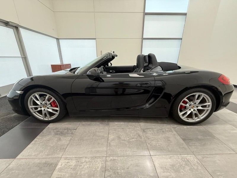 Porsche Boxster Vehicle Full-screen Gallery Image 02