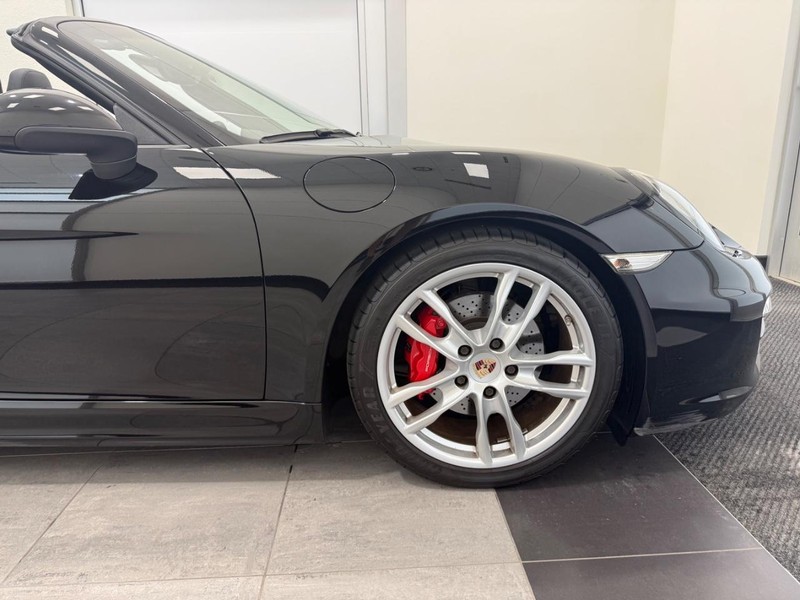 Porsche Boxster Vehicle Full-screen Gallery Image 10