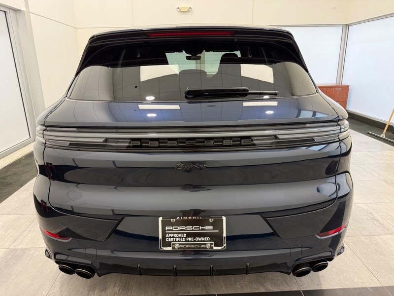 Porsche Cayenne Vehicle Full-screen Gallery Image 6