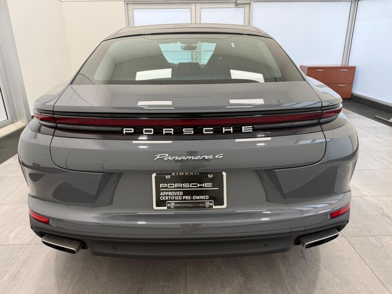 Porsche Panamera Vehicle Full-screen Gallery Image 6