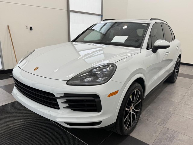 more details - porsche cayenne