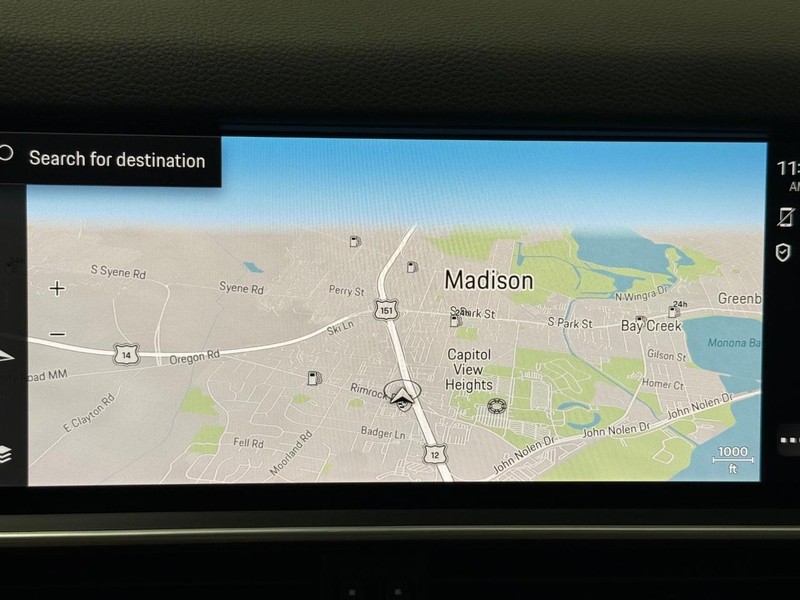 Porsche Cayenne Vehicle Full-screen Gallery Image 24